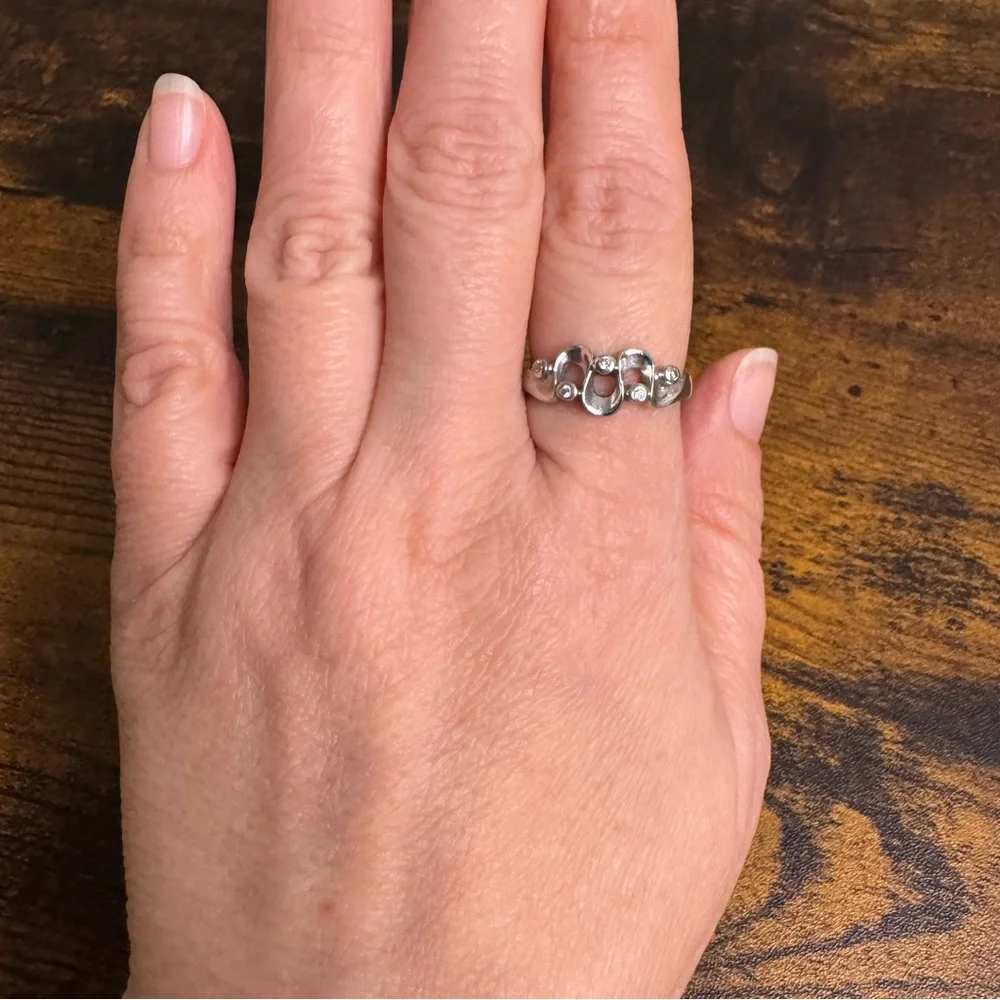 Sterling Silver Wavy Ring with Bezel CZ Stones size 9 Hallmarked 925 - Picture 8 of 12